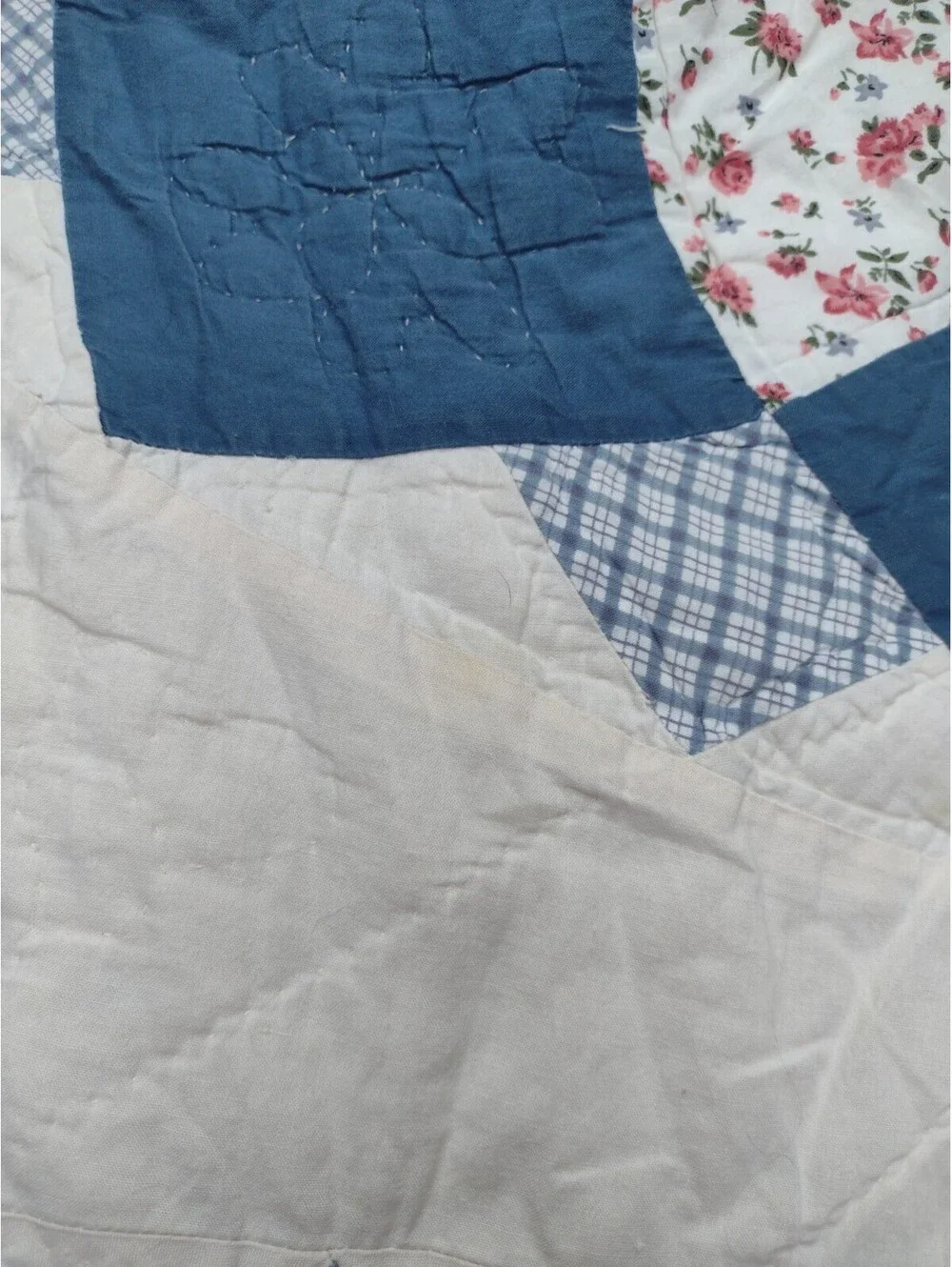 Vintage 80x80 Hand Quilted Floral Medallion Quilt Blue Cottagecore Full